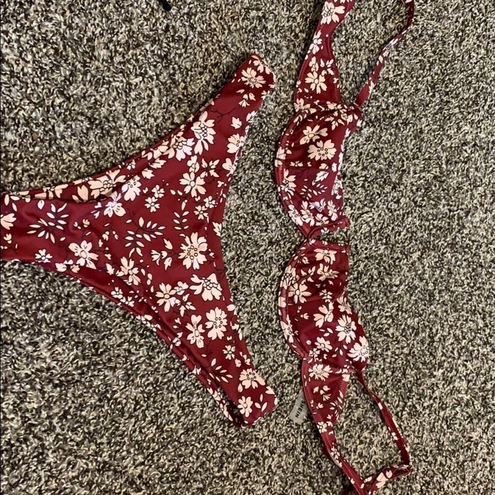 Floral v wire bikini set